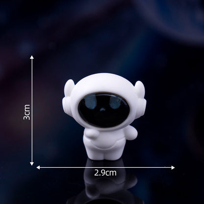 A213-Resin Cute Little Astronaut (Cube Game)