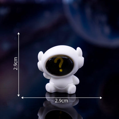 A213-Resin Cute Little Astronaut (Cube Game)